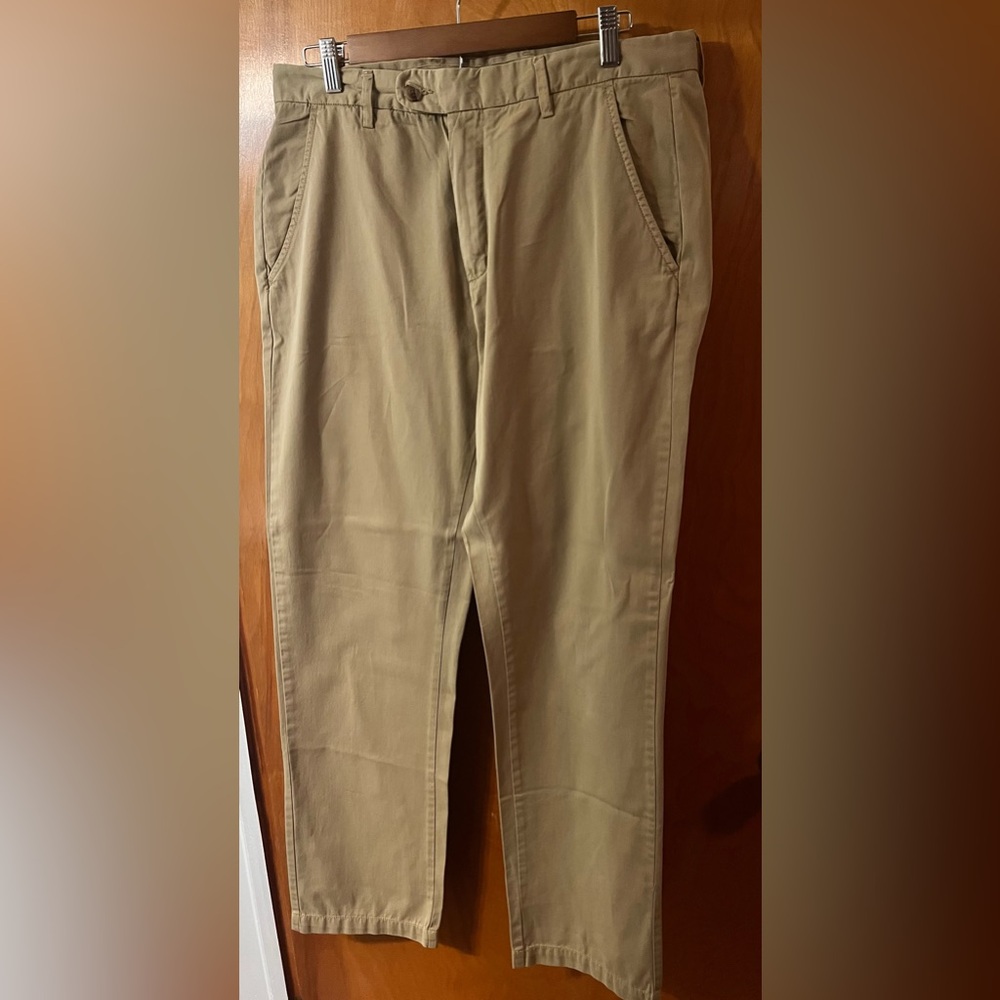 Men’s khaki’s 34x32 Biltmore